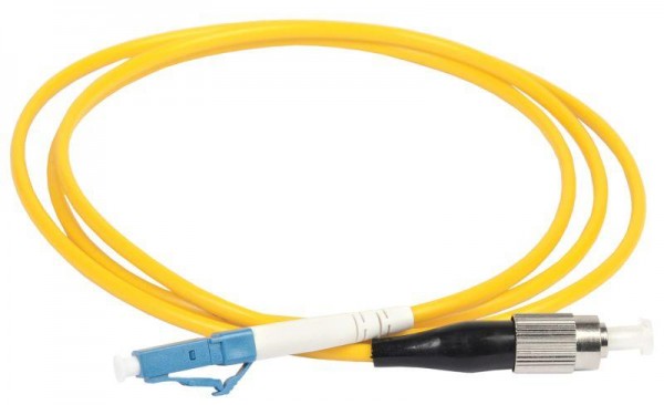  Патч-корд оптический коммутационный переходной для одномодового кабеля (SM); 9/125 (OS2); FC/UPC-LC/UPC; одинарного исполнения (Simplex); LSZH (дл.3м) ITK FPC09-FCU-LCU-C1L-3M 
