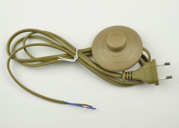  Шнур сетевой UCX-C20/02A-170 BROWN с вилкой и выкл. (напольный) 2А 500Вт 1.7м корич. Uniel UL-00004436 