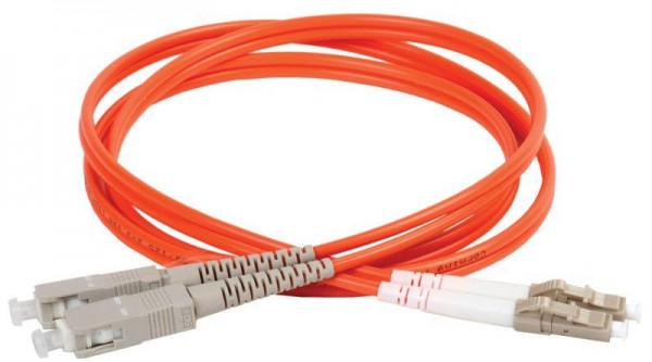  Патч-корд оптический коммутационный соединительный для многомодового кабеля (MM); 50/125 (OM2); SC/UPC-LC/UPC; двойного исполнения (Duplex); LSZH (дл.3м) ITK FPC50-SCU-LCU-C2L-3M 